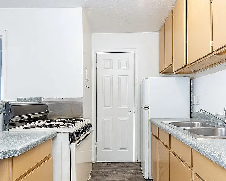Tortugas Apartments — Photo 6