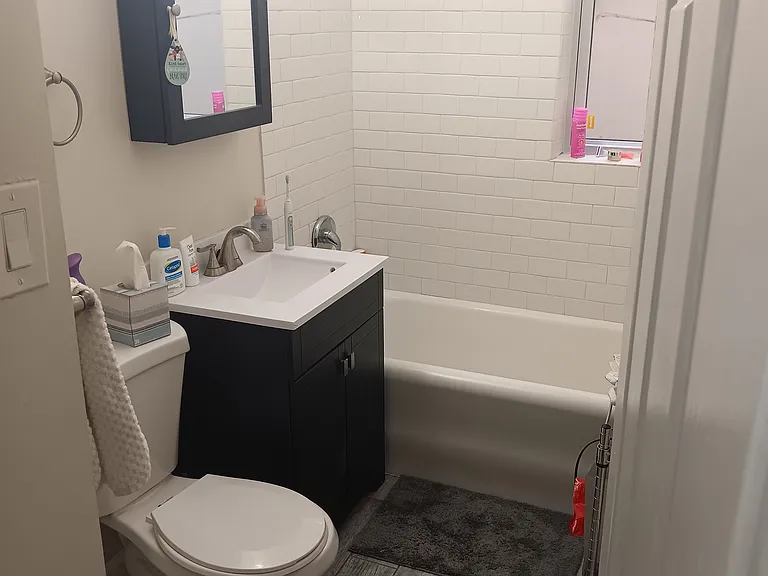 1130 Maple Ave #1 — Photo 5