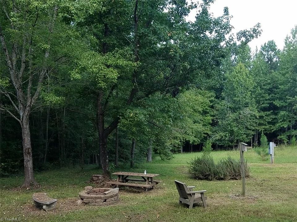 1st image of 1286 Meadowlands Dr