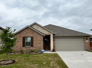 524 Hickory Ridge Dr, Van Alstyne, TX 75495