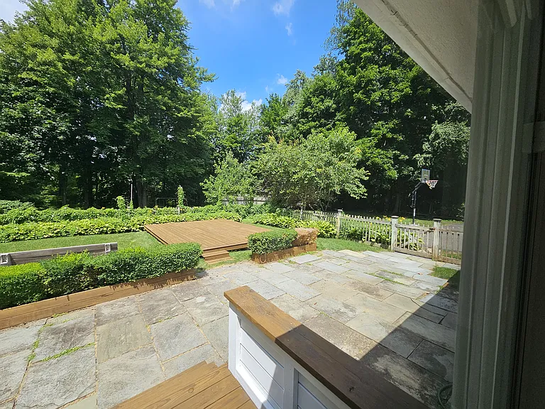32 Cherry Ln — Photo 35