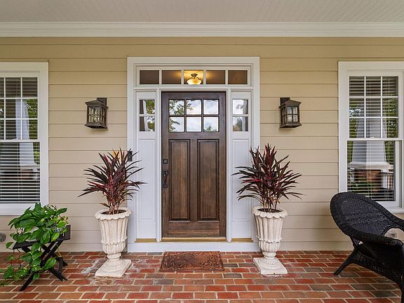2nd image of 203 Walford Way