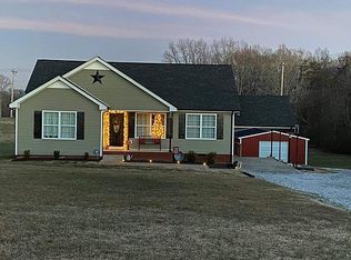 1049 Newton Rd, Burns, TN 37029