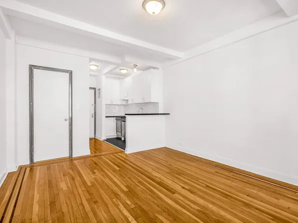 208 West 23rd Street image 1 of 13