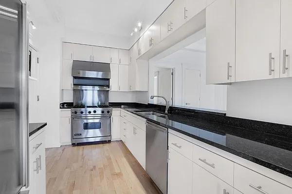 Rented by CPG Residential LLC | media 11