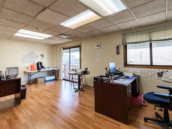 5th image of 18-65 Steinway St