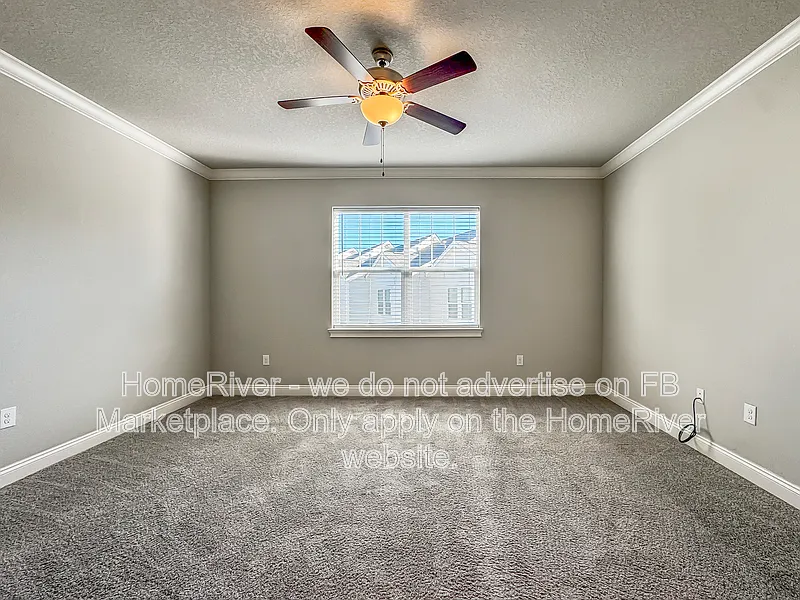 3 bed, 3.0 bath, 1715 sqft, $2,050 — Photo 2