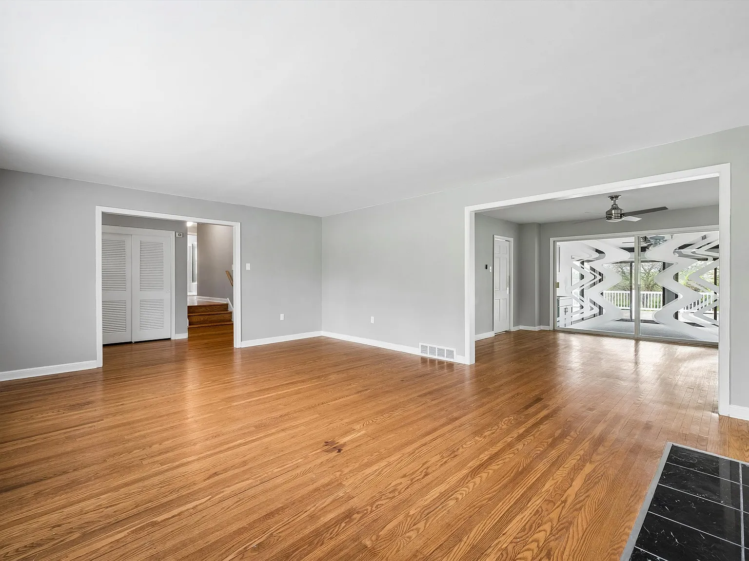 4 bed, 3.5 bath, $4,750 — Photo 2