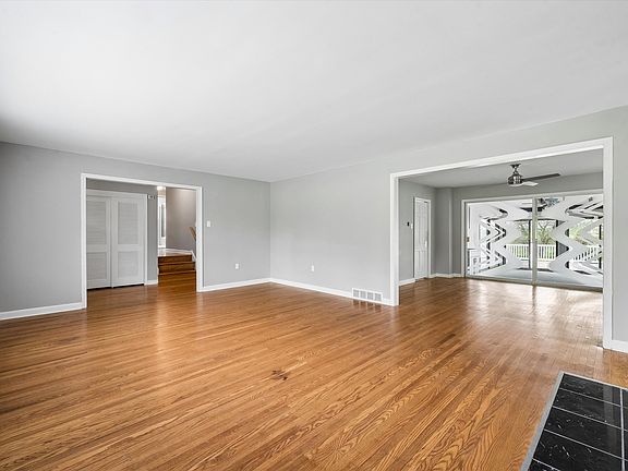 2nd image of 975 Palmers Mill Rd