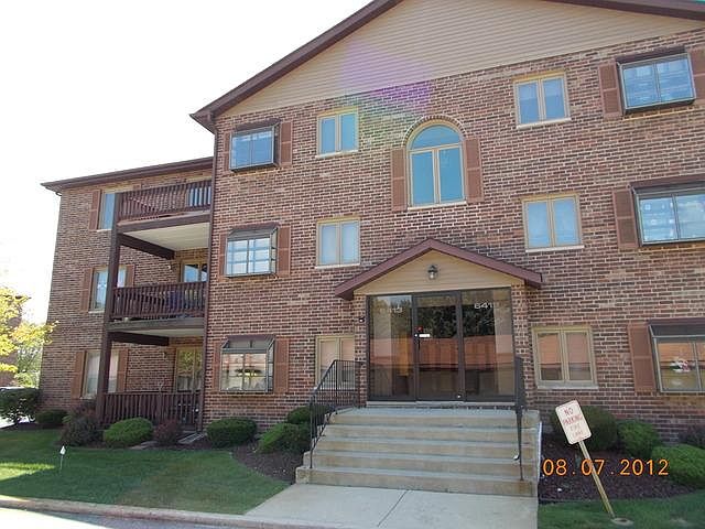 1st image of 6419 Oak Forest Ave #833