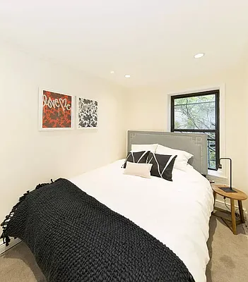 Rented by R New York | media 25