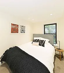 Rented by R New York