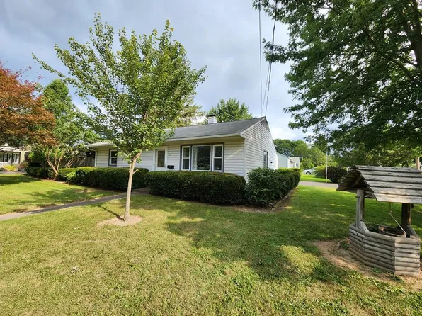 127 Lynhurst Ave, Horseheads, NY 14845