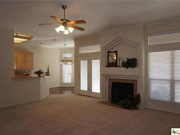 5th image of 609 Pomegranate Cir