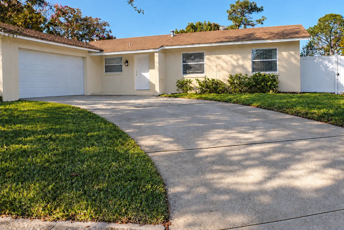 4 bed, 1703 sqft, $2,495 — Photo 1