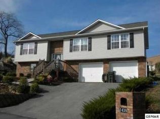 1438 Jasmine Trl, Sevierville, TN 37862