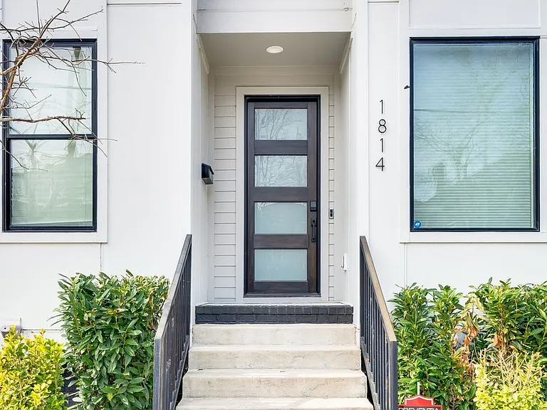 1814 Wedgewood Ave — Photo 1