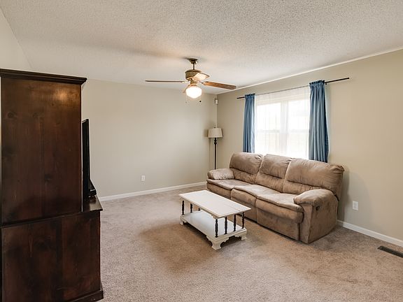 5th image of 1515 Falcon Dr SE