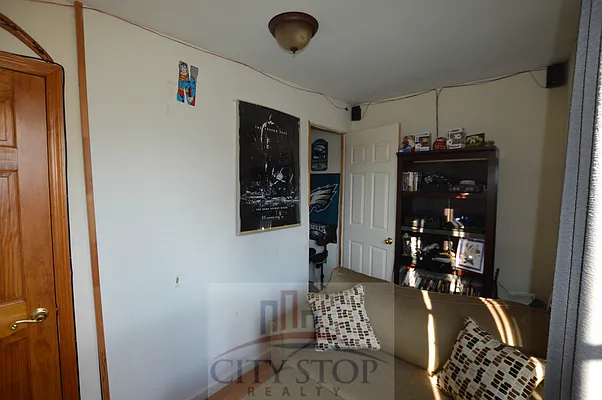 Rented by City Stop Realty | media 11