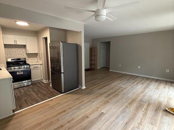 4th image of 4360 Ivymount Ct APT 28