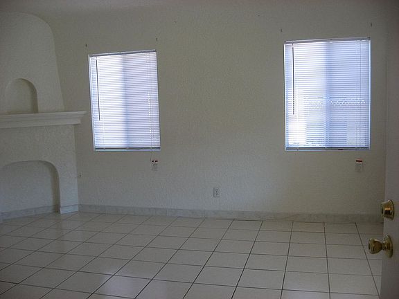 2nd image of 259 E 25th St