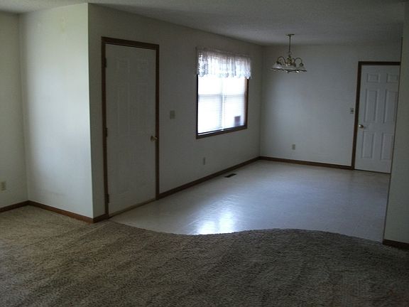 5th image of 8969 Dicey St