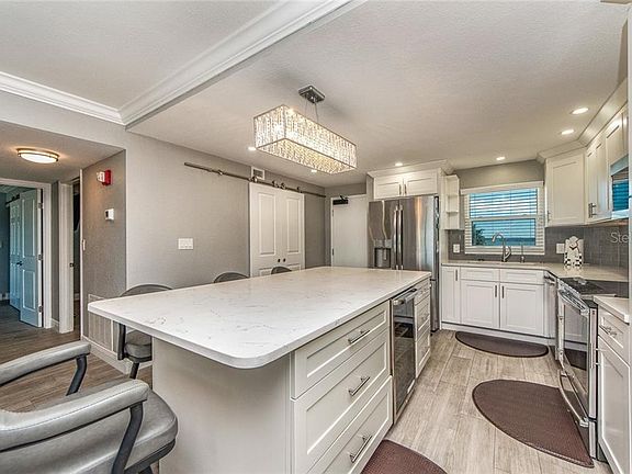 4th image of 1270 Gulf Blvd APT 507