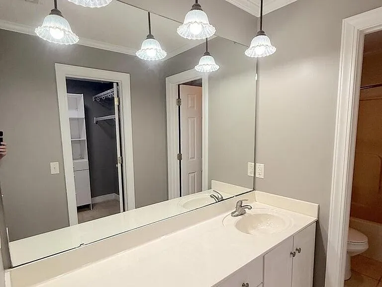 105 Emily Dr #B — Photo 11