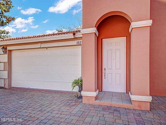 4th image of 162 Hidden Palms Ln #201