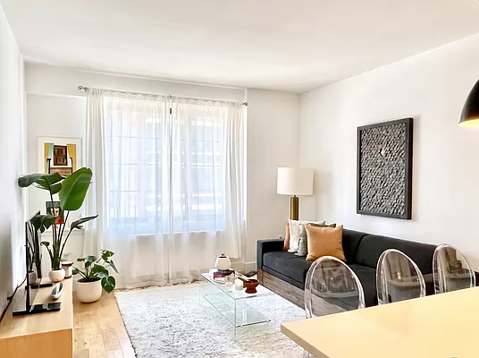 Living room, photo 1