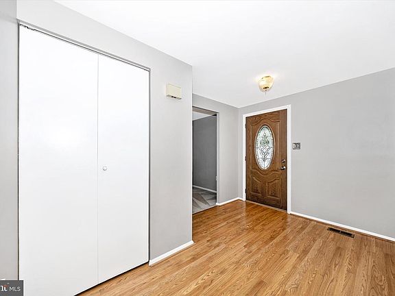 5th image of 10112 Durango Dr