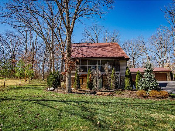 2nd image of 1327 Lakeshore Dr
