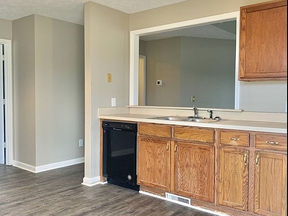 5th image of 1055 Merritt Lewis Ln