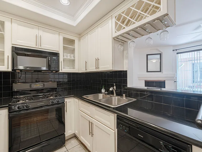 7100 La Tijera Blvd #D101 — Photo 16