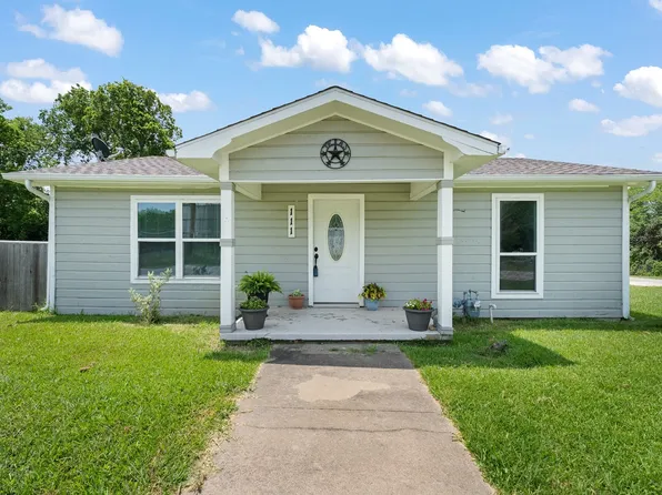 111 W Shelton St, Alvarado, TX 76009