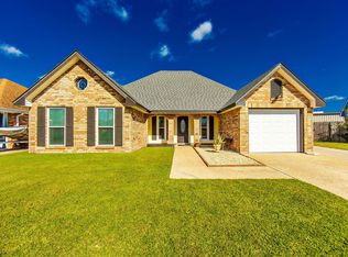 113 Angelle Cir, Houma, LA 70360