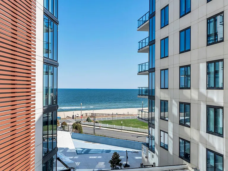 350 Ocean Ave #403 — Photo 22