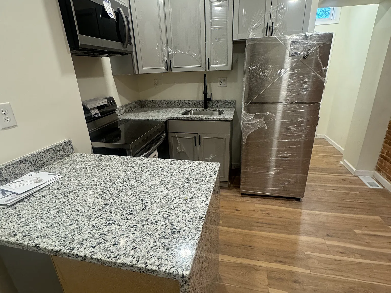 3 bed, 1300 sqft, $1,375 — Photo 3