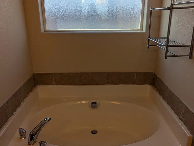 372 Megan Cir — Photo 18