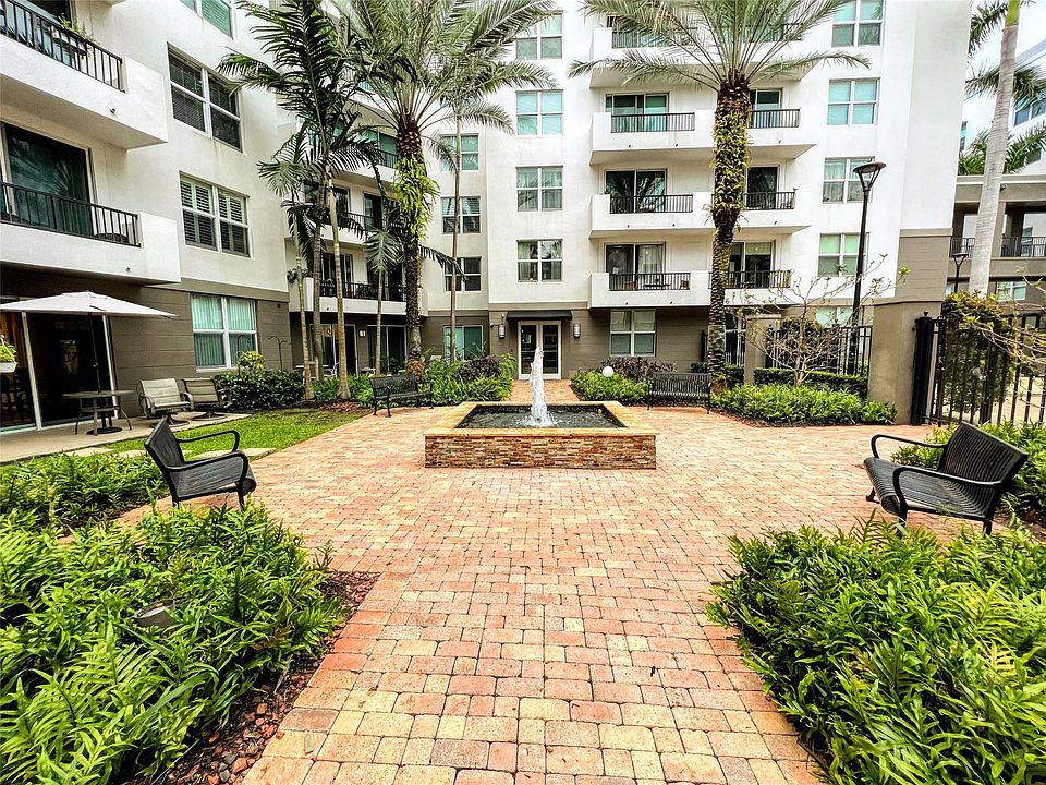 1st image of 2421 NE 65th Street #116