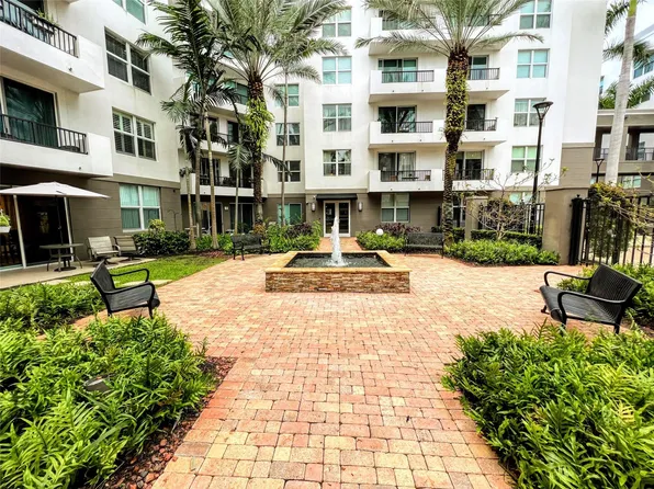2421 NE 65th Street #116, Fort Lauderdale, FL 33308