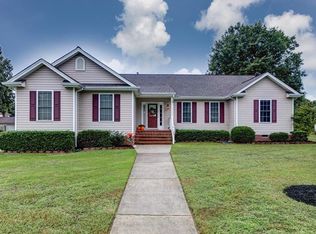 100 Dunoon Ct, Colonial Heights, VA 23834