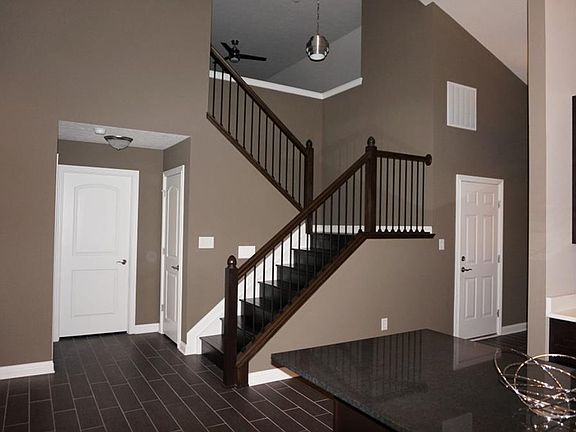 4th image of 9755 Clover Ct Unit 100