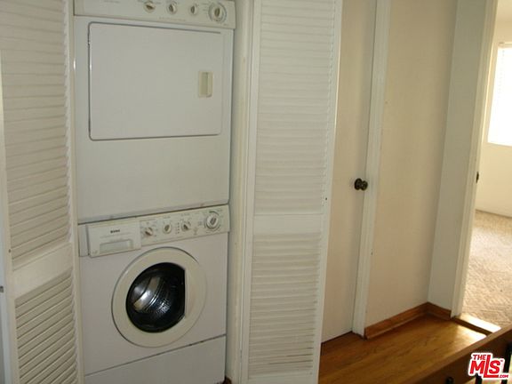 4th image of 5951 Canterbury Dr Unit 2