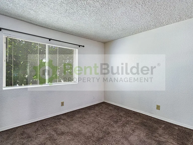 6041 Sequoia Rd NW #D10 — Photo 13