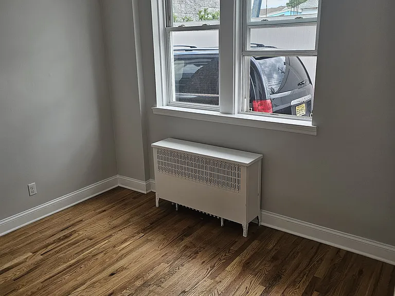 351 Passaic Ave — Photo 10