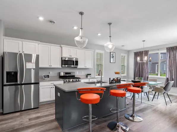 9904 Avocet St NW, Coon Rapids, MN 55433