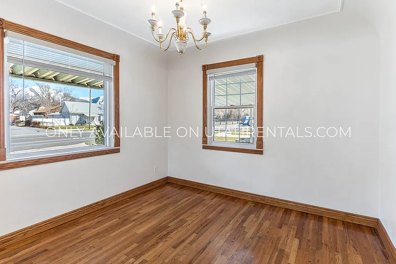 3 bed, 1.0 bath, 1395 sqft, $1,750 — Photo 3