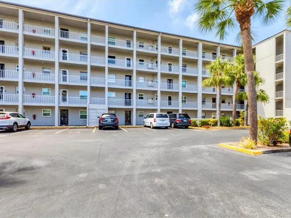 3204 Lake Bayshore Dr #407, Bradenton, FL 34205