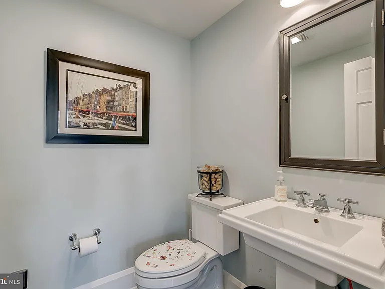 706 Regester Ave — Photo 14